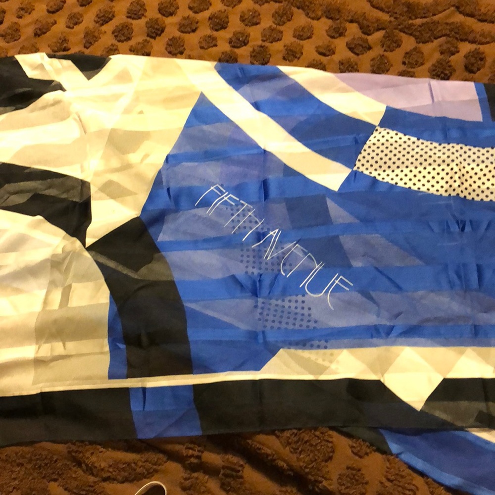 Avon scarf